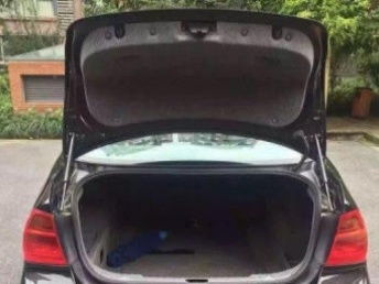 2006款宝马3系320i 2.0手自一体典雅型 上海大牌精品二手车深度解析