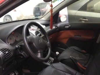 2009款雪铁龙C2 1.4手动SX酷睿版 练手精品二手车的明智之选